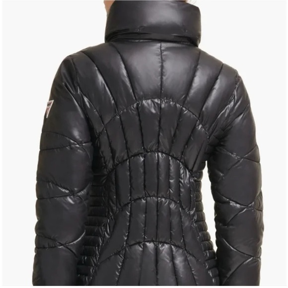 NWOT Women’s Black Puffer Jacket - Medium - Picture 5 of 11